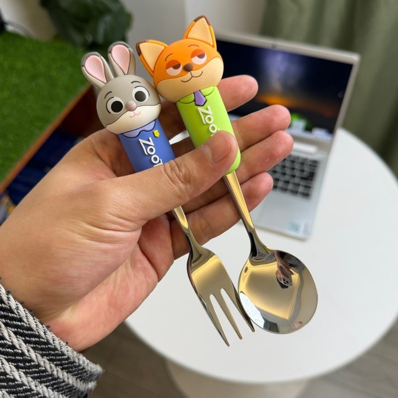 Zootopia Cartoon Spoon Fork Se - Kitchen Appliances Combo reseña y precio