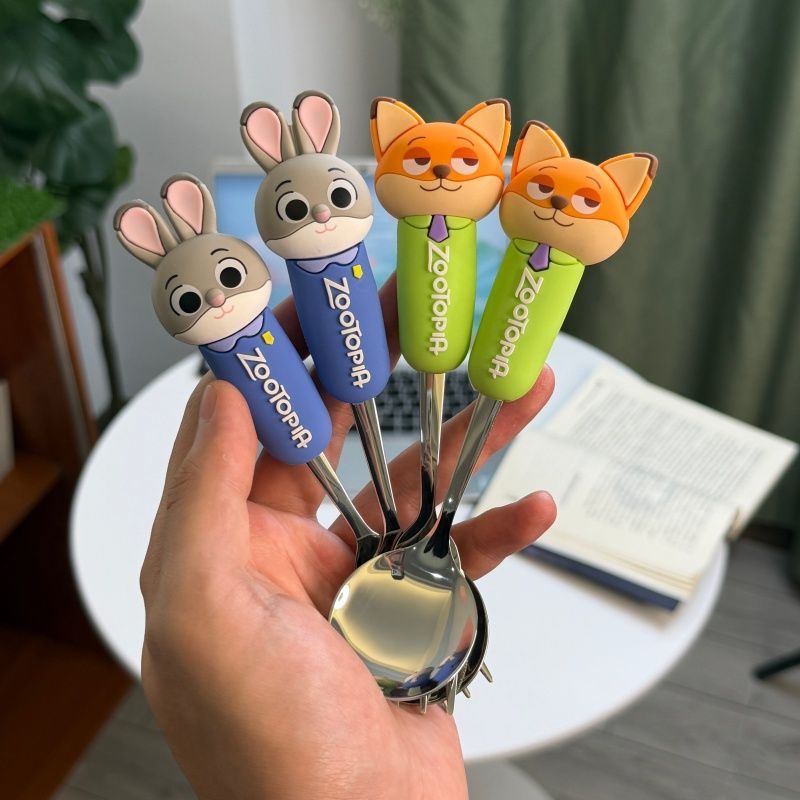 Zootopia Cartoon Spoon Fork Se - Kitchen Appliances Combo reseña y precio