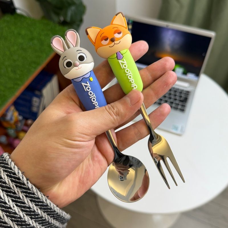 Zootopia Cartoon Spoon Fork Se - Kitchen Appliances Combo reseña y precio